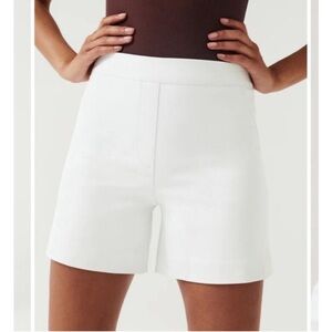 Brand New- Spanx On the Go 6” Shorts White Silver Lining Technology- Size XL
